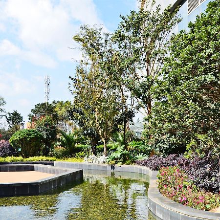 Howard Johnson Flower City Hotel Kunming Bagian luar foto