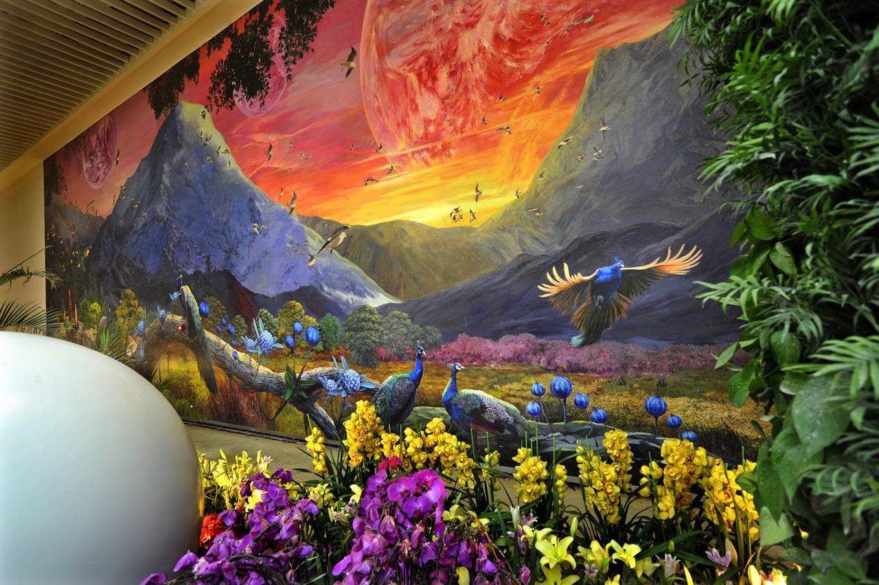 Howard Johnson Flower City Hotel Kunming Bagian luar foto