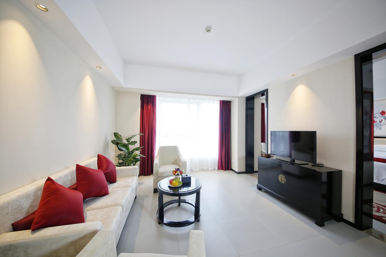 Howard Johnson Flower City Hotel Kunming Bagian luar foto