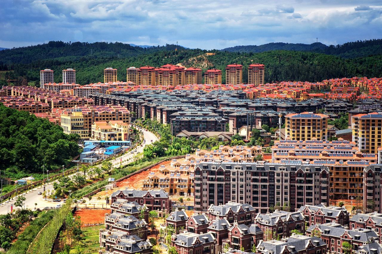 Howard Johnson Flower City Hotel Kunming Bagian luar foto