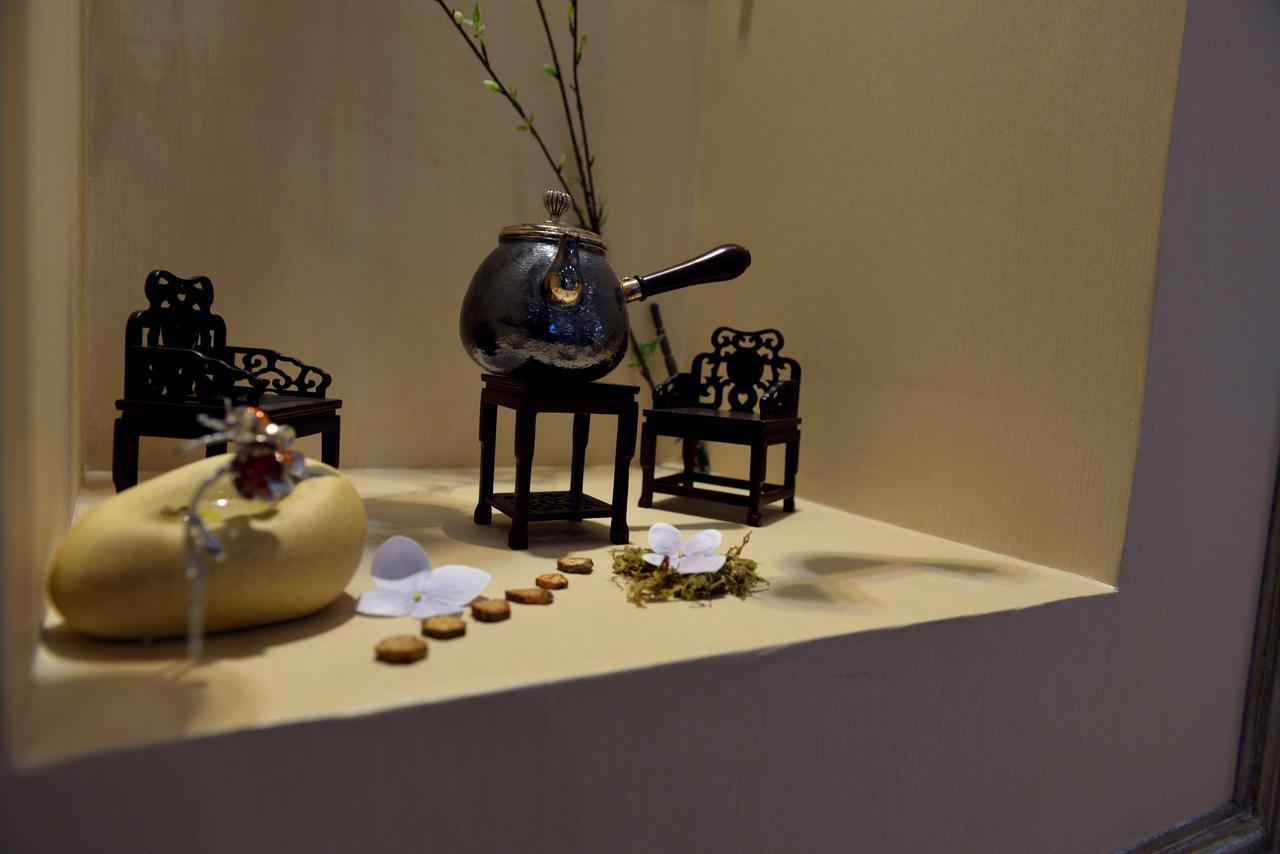 Howard Johnson Flower City Hotel Kunming Bagian luar foto