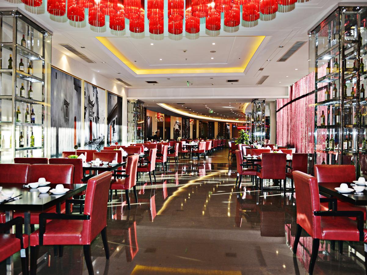 Howard Johnson Flower City Hotel Kunming Bagian luar foto