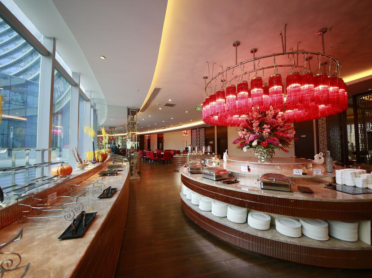 Howard Johnson Flower City Hotel Kunming Bagian luar foto