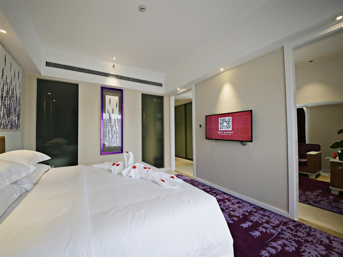 Howard Johnson Flower City Hotel Kunming Bagian luar foto