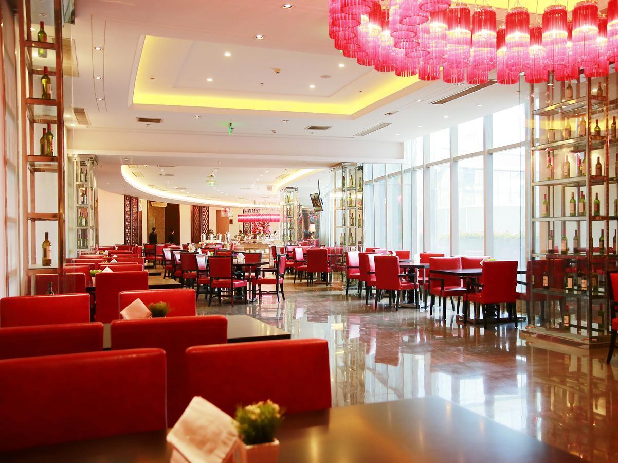 Howard Johnson Flower City Hotel Kunming Bagian luar foto