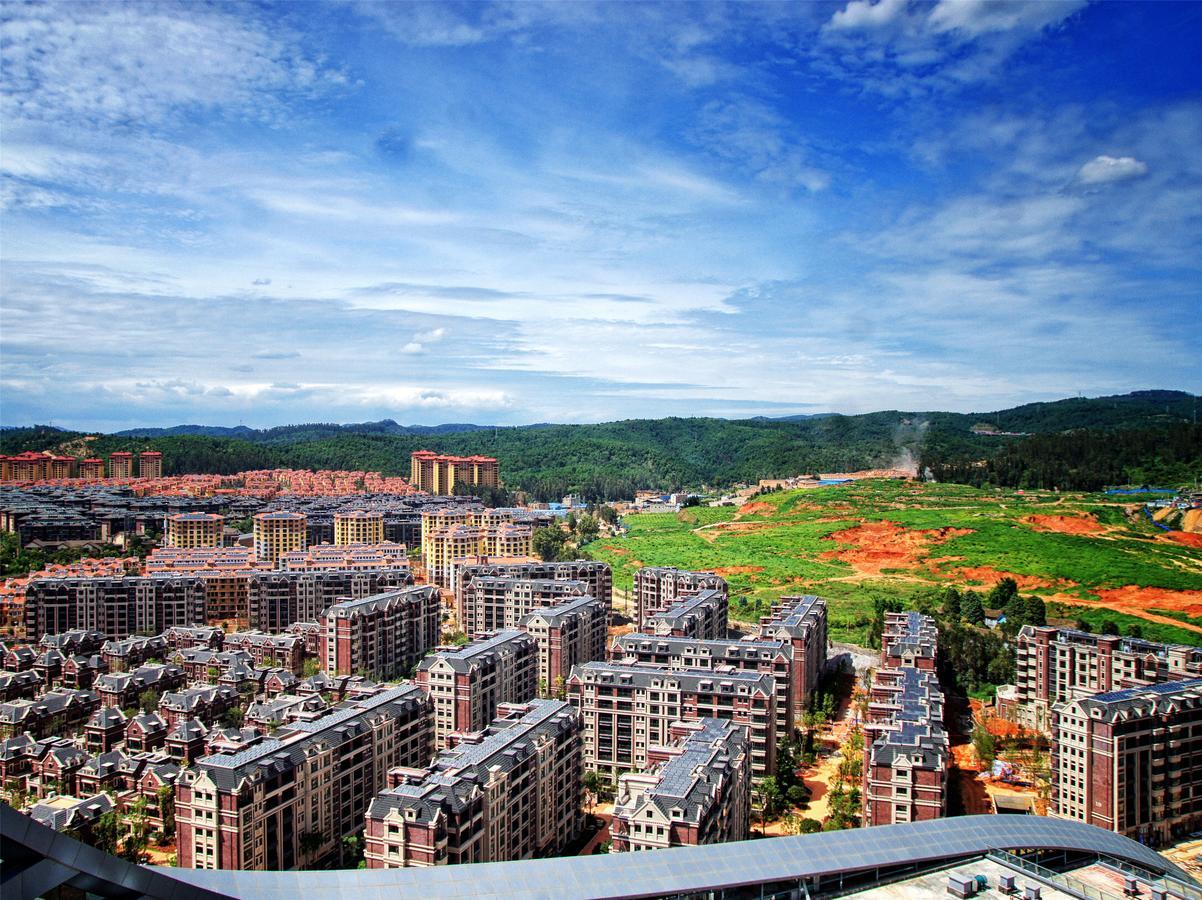 Howard Johnson Flower City Hotel Kunming Bagian luar foto